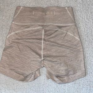 Outdoor Voices beige spandex